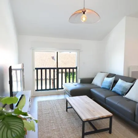 Coco Elaura Modern Duplex With 2 Bedrooms And A Balcony In Apartment *